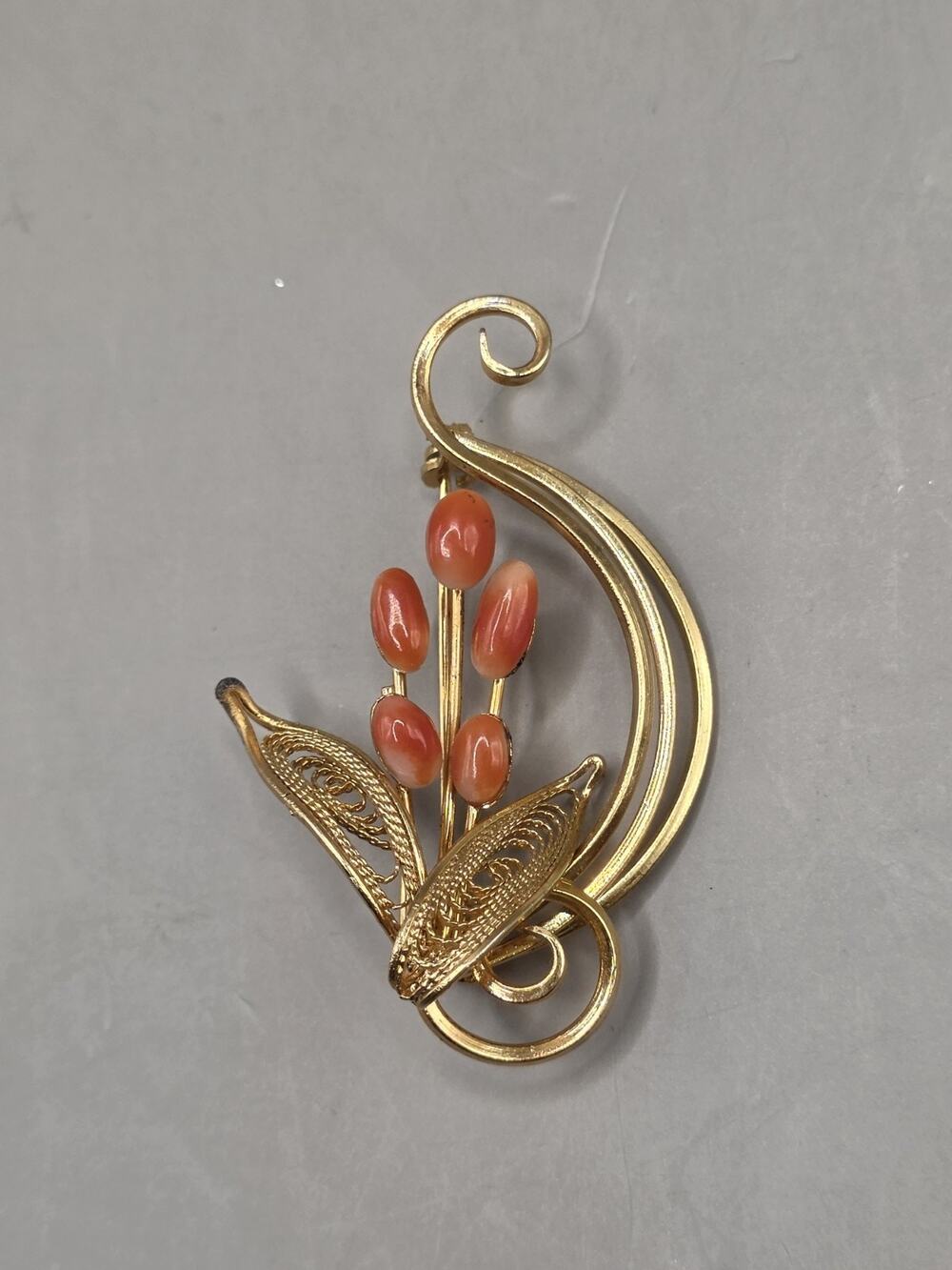 Vintage MCM Gold Tone Filigree Coral Brooch Pink Salmon Cluster Flower Pin Vtg
